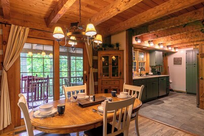 6 Bears Cabin