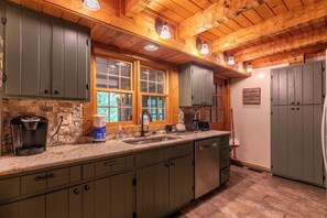 Cabin, Multiple Beds, Hot Tub, Mountain View (6 Bears Cabin) | Private kitchen | Fridge, microwave, oven, stovetop - 6 Bears Cabin (Banner Elk)