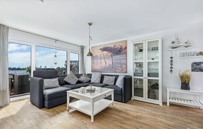 Fireplace, DVD player - Nice home in Olpenitz with sauna (Olpenitz)