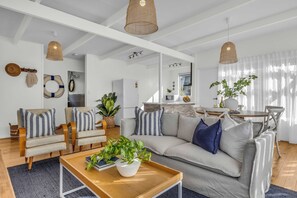 Télévision, chaîne hi-fi