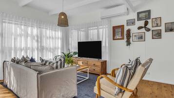 TV, stereo