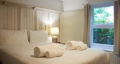 Durdle Door Hotel