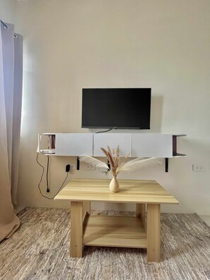 Interior - 2 bedroom condo near Ayala Center Cebu and SM City Cebu with AC, gym,WiFi & pool (Mandaue City)