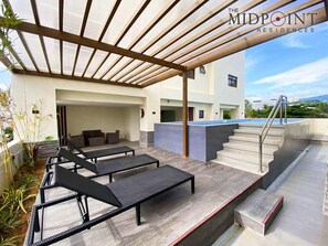 Terrace/patio - 2 bedroom condo near Ayala Center Cebu and SM City Cebu with AC, gym,WiFi & pool (Mandaue City)