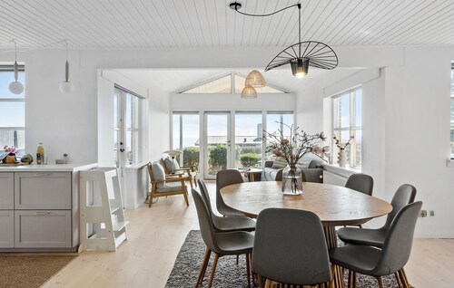 4 bedroom gorgeous home in Rude