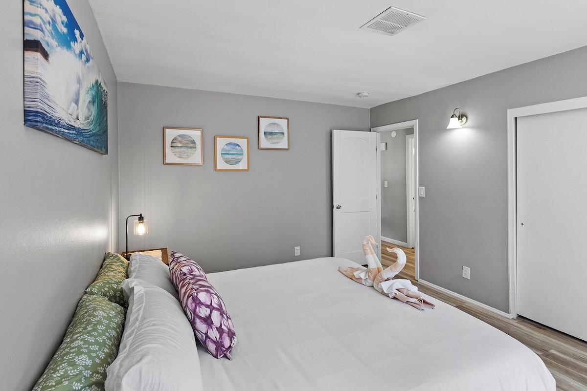 Photo 8 of Ozzys Retreat - Cozy 4-bedroom Cabin in Big Bear Lake. Pet Friendly!