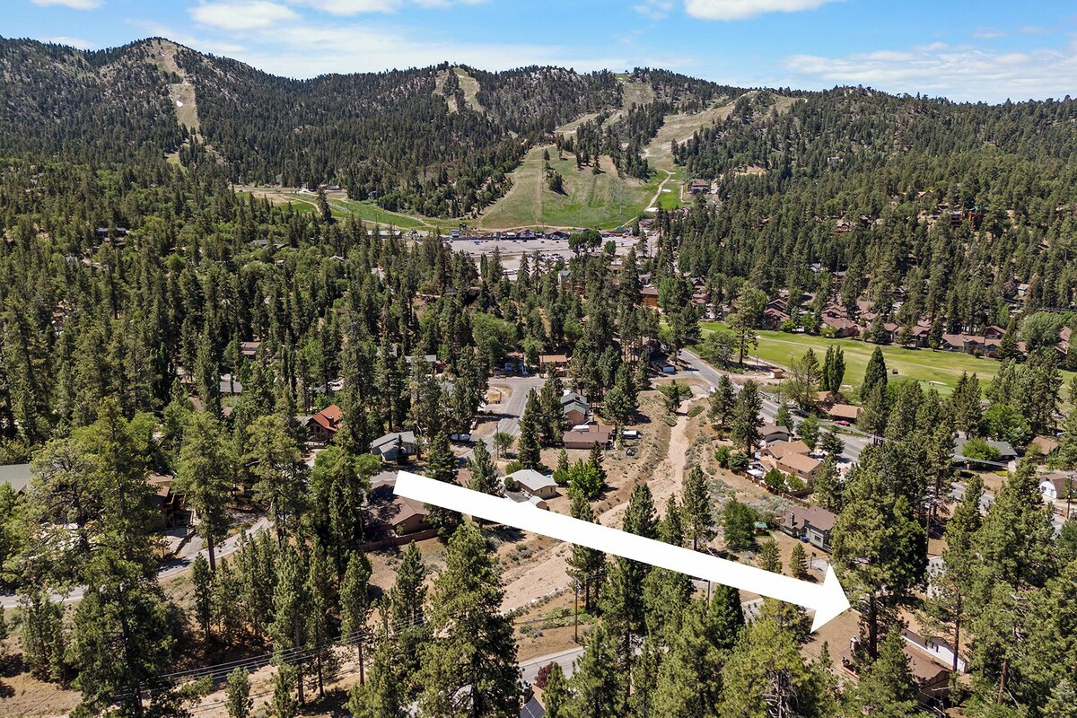 Photo 60 of Ozzys Retreat - Cozy 4-bedroom Cabin in Big Bear Lake. Pet Friendly!