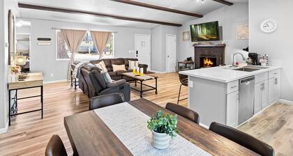 Ozzys Retreat - Cozy 4-bedroom Cabin in Big Bear Lake. Pet Friendly!