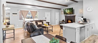 Ozzys Retreat - Cozy 4-bedroom Cabin in Big Bear Lake. Pet Friendly!