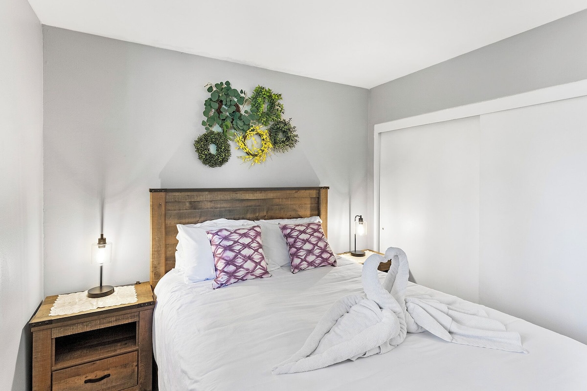 Photo 10 of Ozzys Retreat - Cozy 4-bedroom Cabin in Big Bear Lake. Pet Friendly!