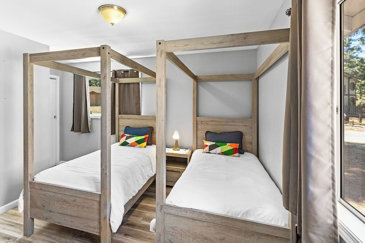 Photo 32 of Ozzys Retreat - Cozy 4-bedroom Cabin in Big Bear Lake. Pet Friendly!