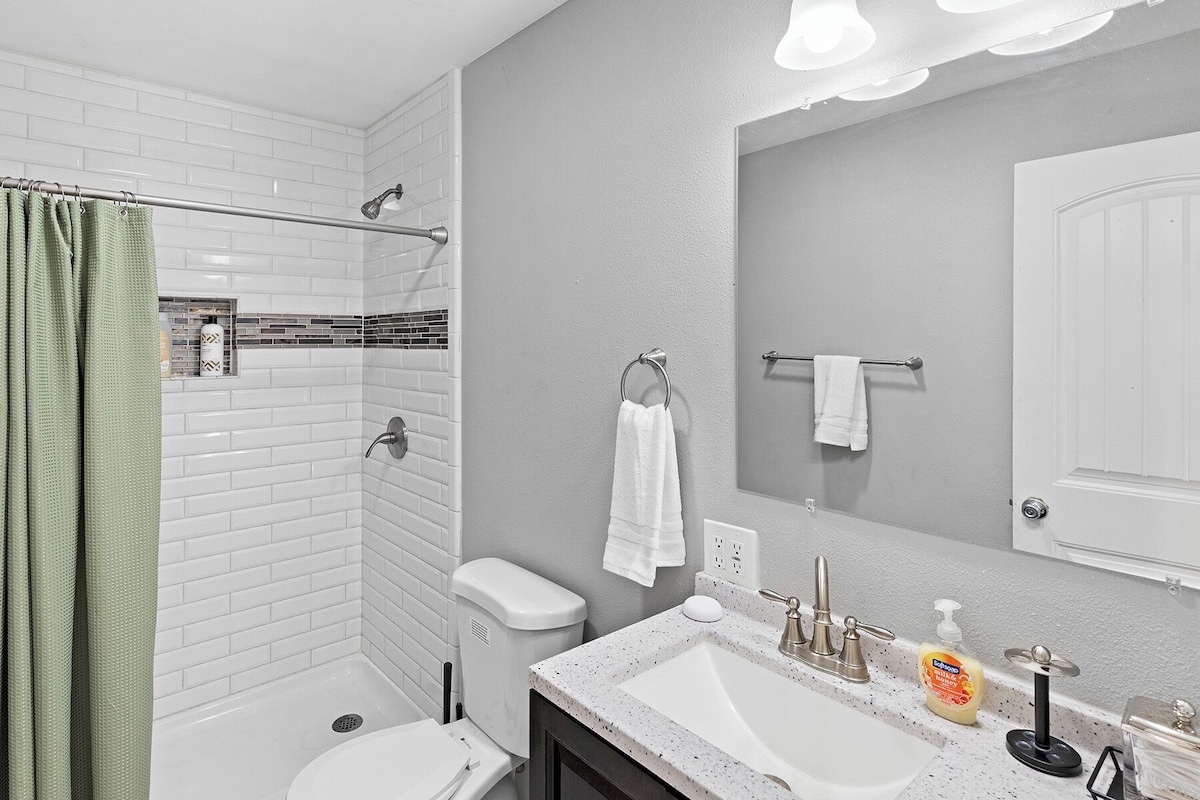 Photo 12 of Ozzys Retreat - Cozy 4-bedroom Cabin in Big Bear Lake. Pet Friendly!