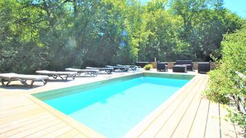 Outdoor pool, a heated pool