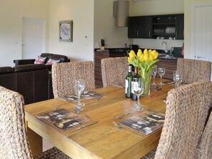 Dining - 2 bedroom accommodation in Longframlington, near Rothbury (Longframlington, near Rothbury)