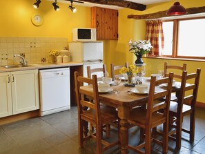Dining - 3 bedroom accommodation in Halwell, near Totnes (Halwell, near Totnes)