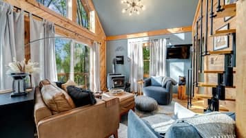 Televisie en een open haard