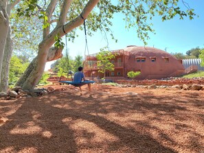 Children's area - The Uzu Dome, Sedona architectural master piece on the vortex (Sedona)