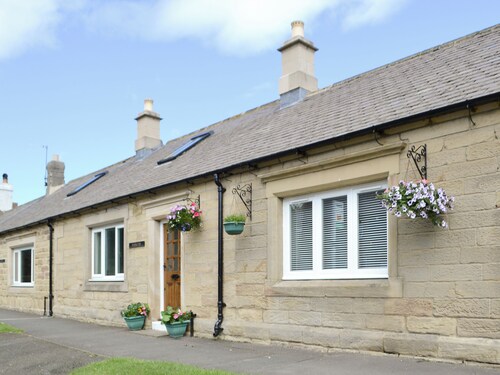 Lovely single storey property just a short drive from Druridge Bay.