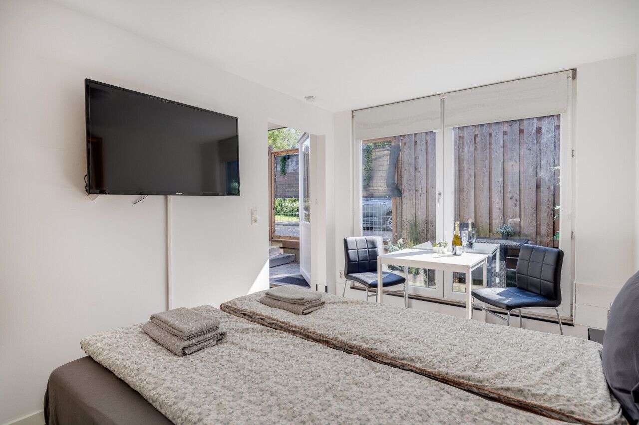 1 chambre, bureau, fer et planche à repasser, Wi-Fi