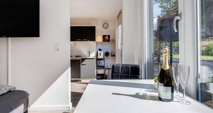 Great Studio Apartment / Outside Jacuzzi