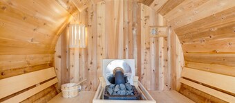 78 sqm Luxury Forest Chalet with Wellness