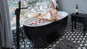 Junior-Studiosuite, 1 Queen-Bett, Badewanne | Badezimmer