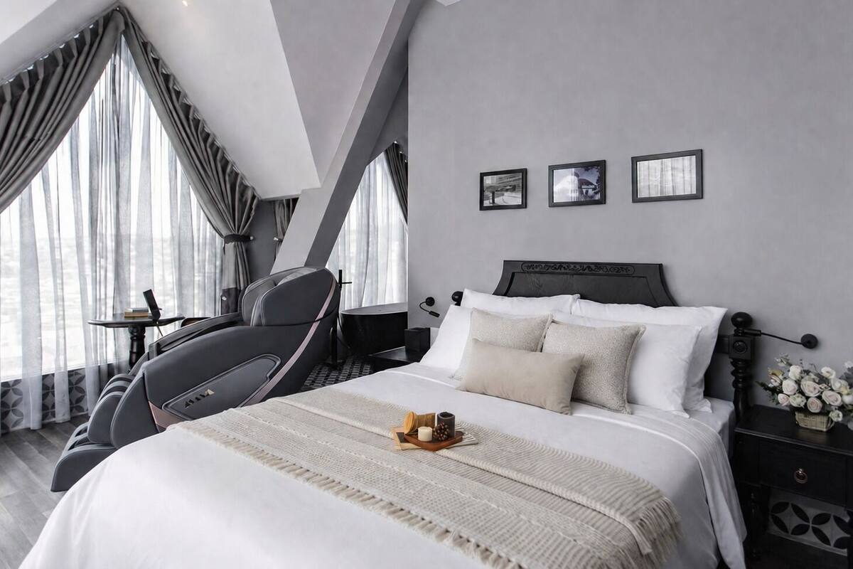 Junior Studio Suite, 1 Queen Bed, Bathtub