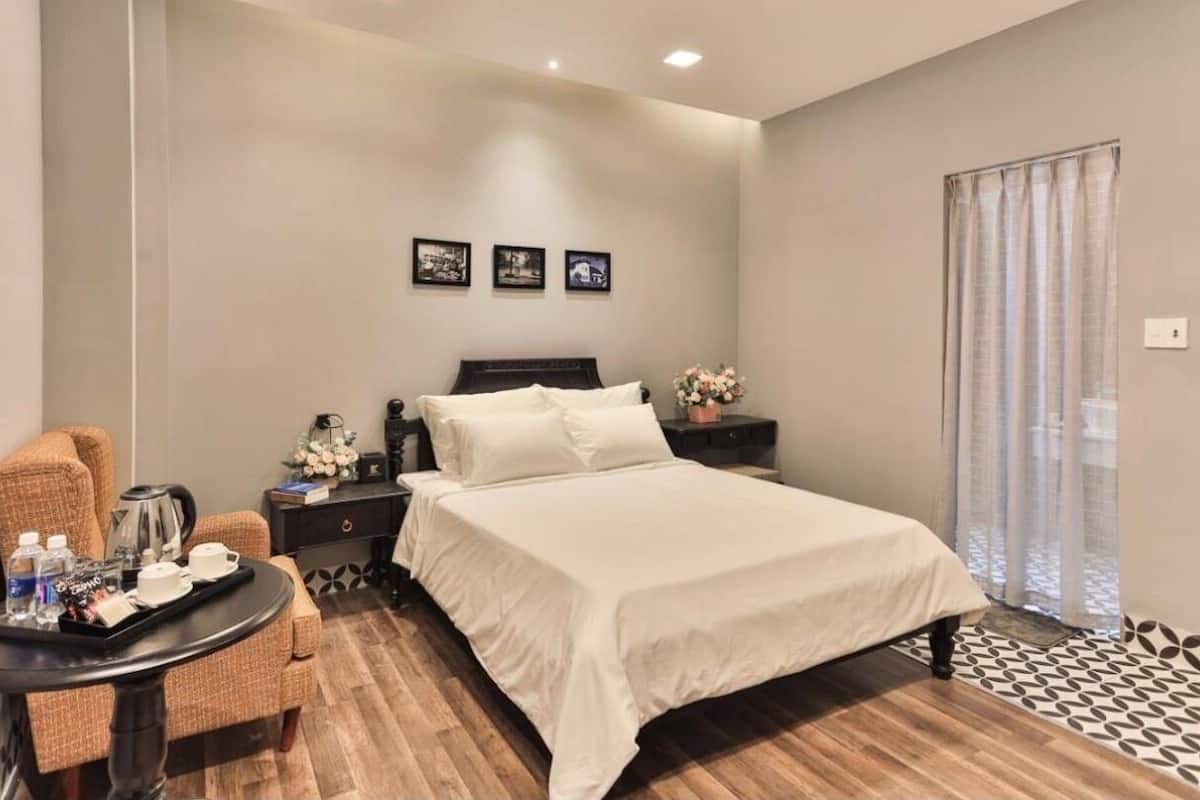 Standard Double Room, 1 Queen Bed | Blackout curtains, soundproofing, iron/ironing board, free WiFi