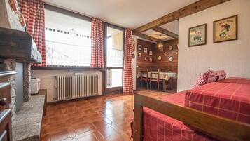 1 bedroom, WiFi, bed sheets