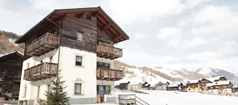 Come and discover the tranquility of Chalet Pedrin!