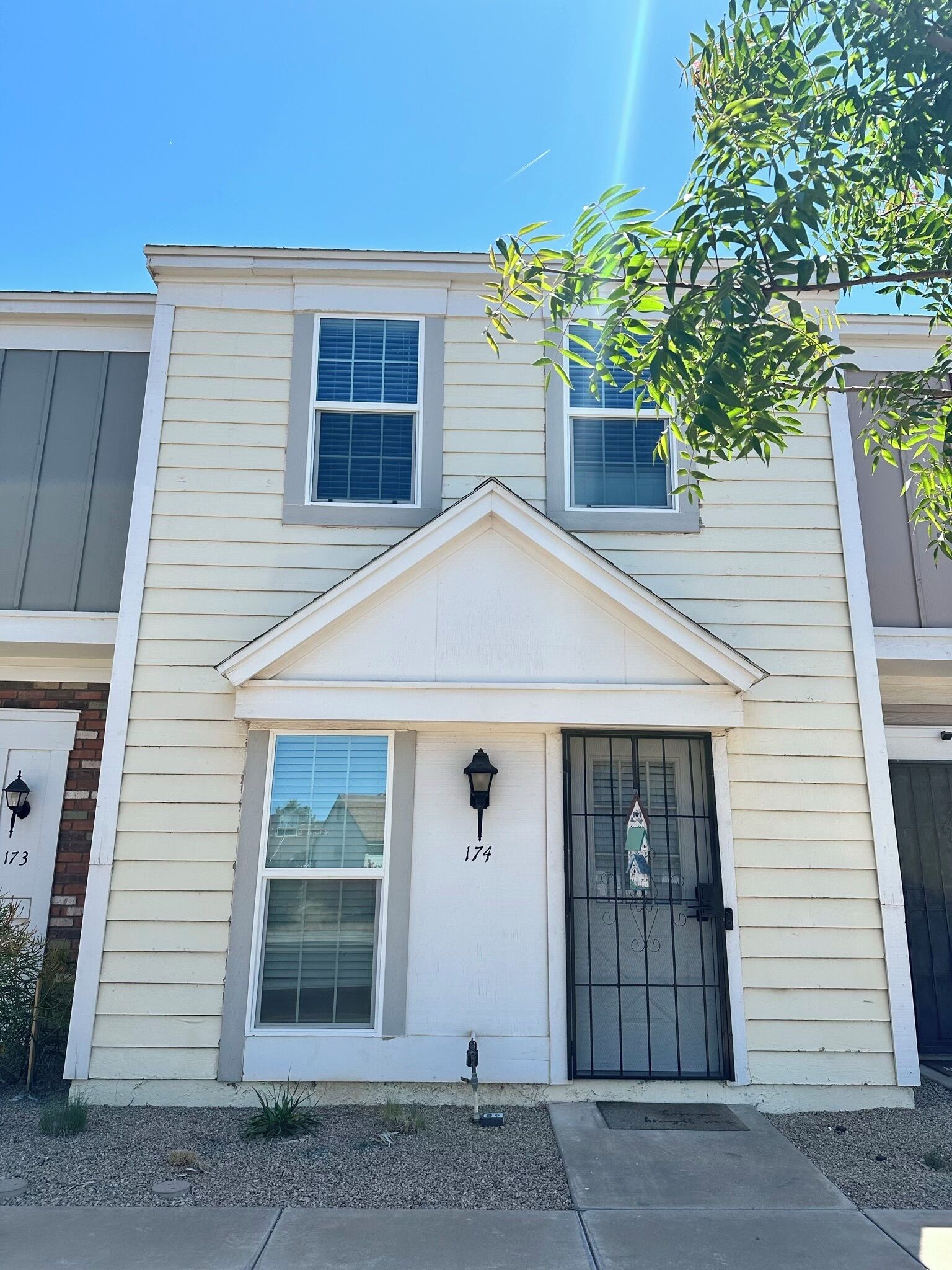 Townhouse Retreat. Pet-Friendly! Close to Downtown Gilbert & Downtown Chandler!