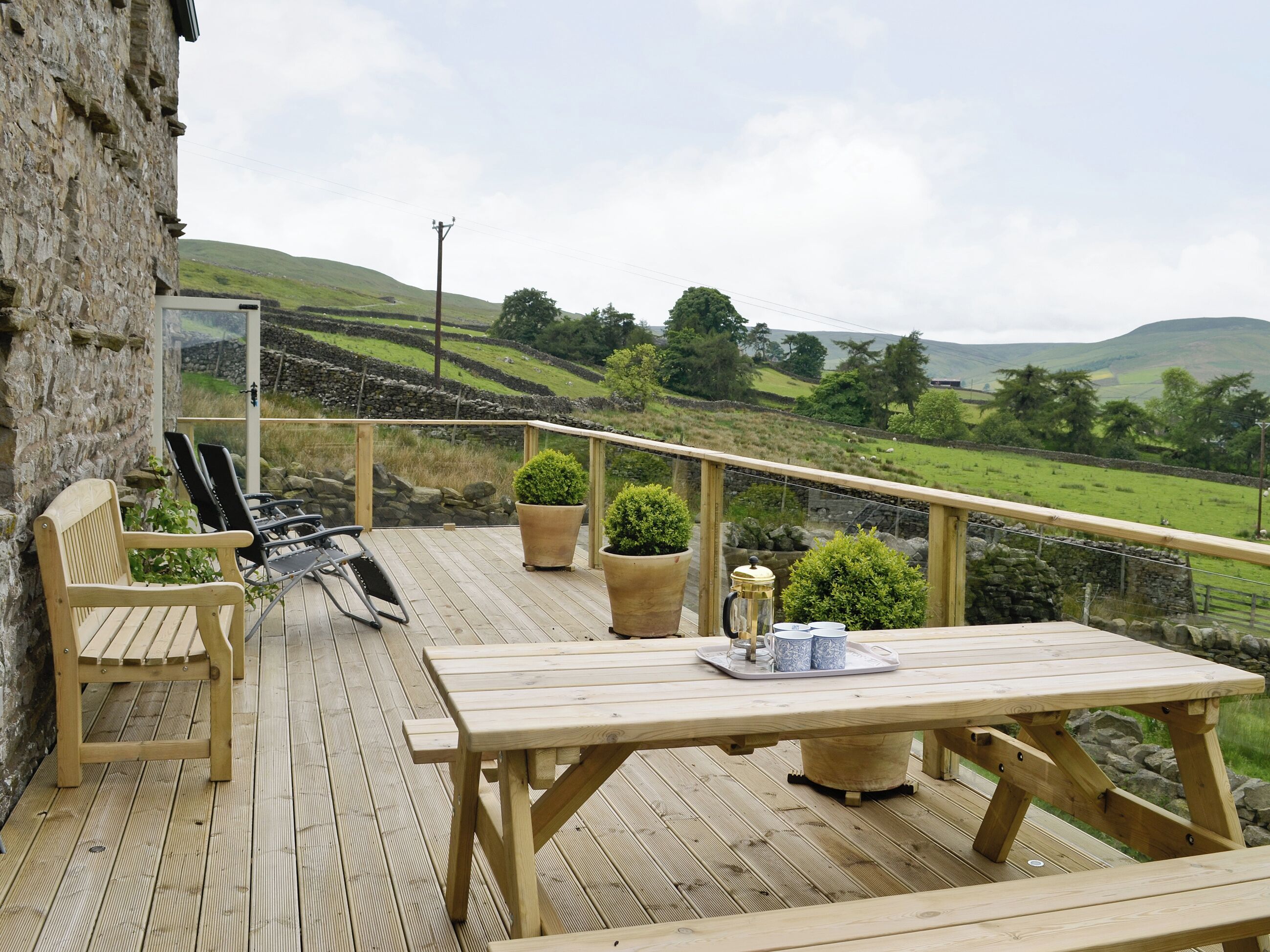 屋外ダイニングエリア