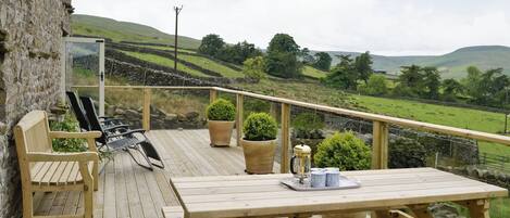 屋外ダイニングエリア