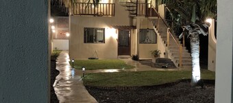 Los Amores Apartments C