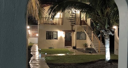Los Amores Apartments C