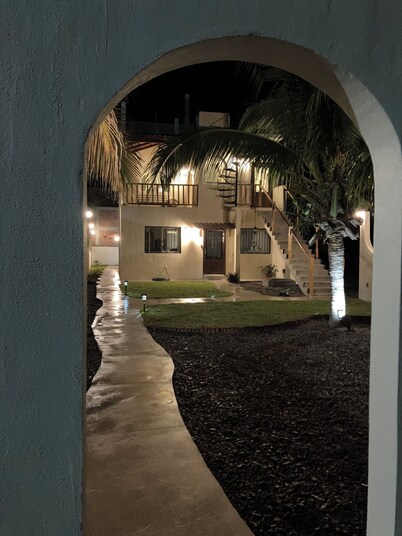 Los Amores Apartments C