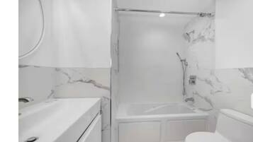 Håndklæder, Sæbe, Toiletpapir