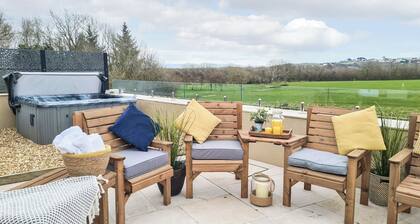 9 bedroom accommodation in Abersoch, near Pwllheli