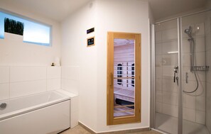 Hair dryer - Gorgeous apartment in Olpenitz (Olpenitz)