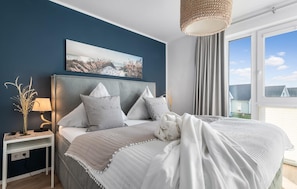 3 quartos, ferros/tábuas de passar roupa, berço de viagem