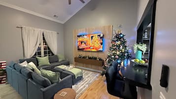 Una Smart TV, libros