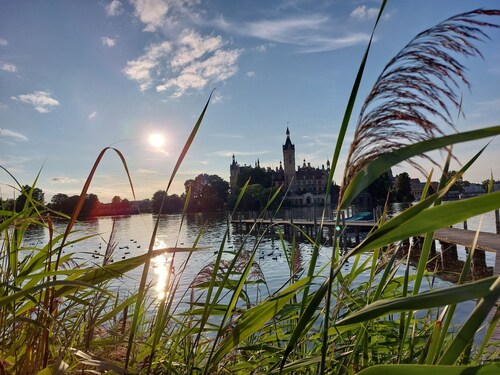 Zentrale Ferienwohnung am See und in Schlossnähe