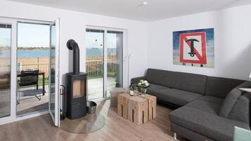 Fernseher, Kamin, DVD-Player, Stereoanlage