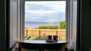 Interior - Little Egret - a cottage that sleeps 3 guests in 1 bedroom (Carsethorn)