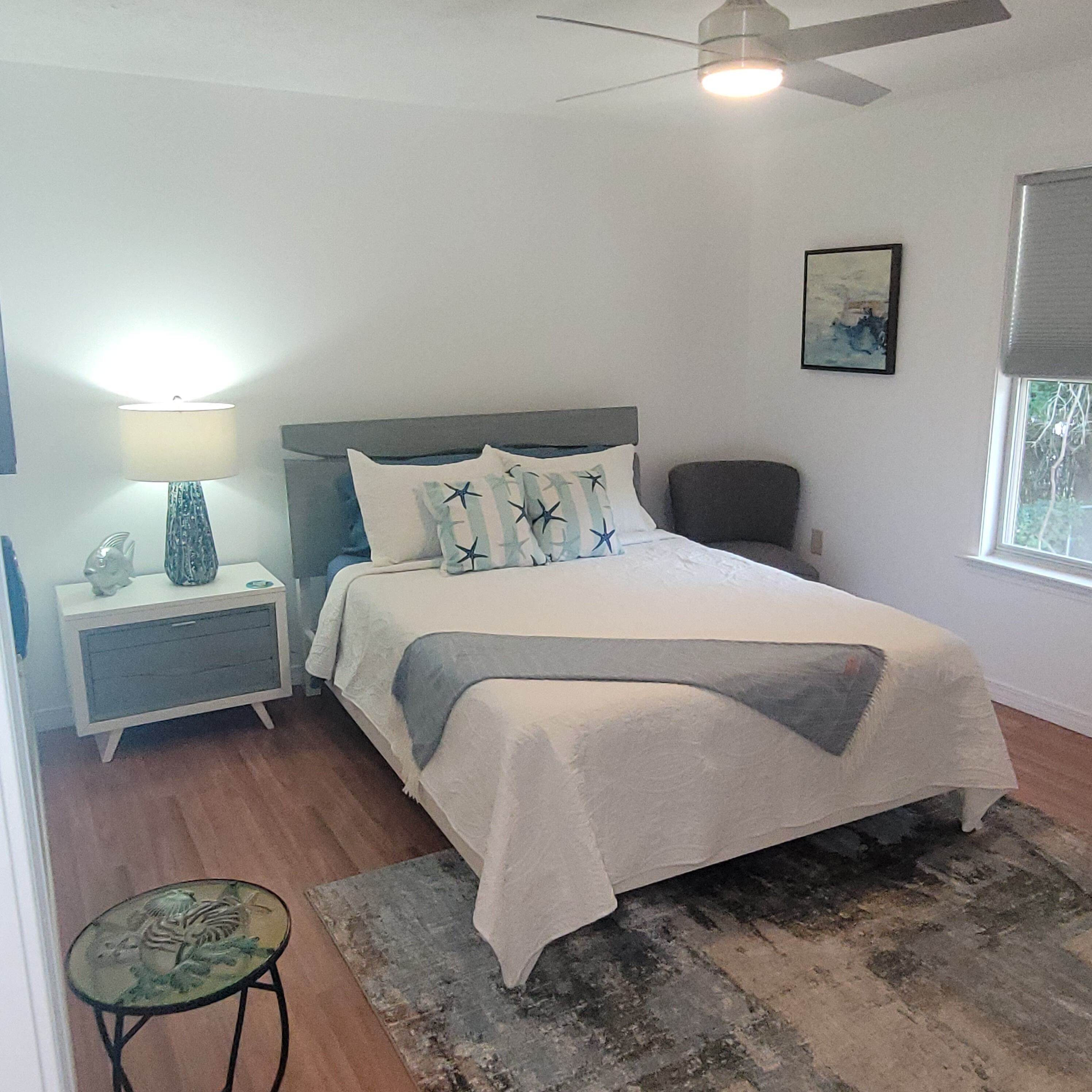 2 habitaciones, tabla de planchar con plancha, wifi y ropa de cama 