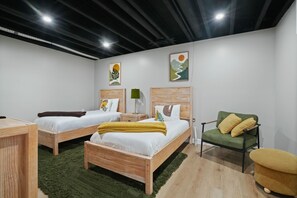 5 bedrooms, WiFi, bed sheets, wheelchair access