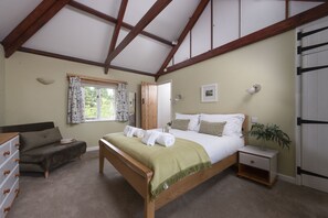 2 bedrooms, iron/ironing board, travel crib, WiFi - Sublimely located in the thriving village of St Agnes, just a stone's throw from the beauty of Cornw (St Agnes)