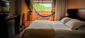 Minibar, blackout drapes, free WiFi, bed sheets - La Dolce Vita Hotel Tijucas do Sul (Tijucas do Sul)