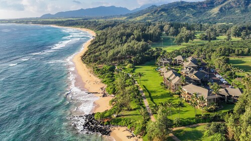 Oceanfront 1BR Condo | Breathtaking Sunrise Views | Kaha Lani 321