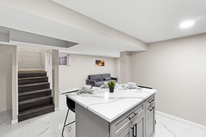 Interior - Hot Tub | Sauna | Gaming | Outdoor Grilling | NYC | EWR | Sleeps 25 (Bayonne)